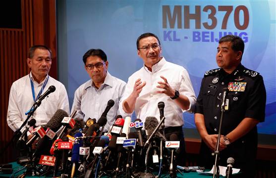 Malaysia Jet Crew Made Contact After Data System Shut Down